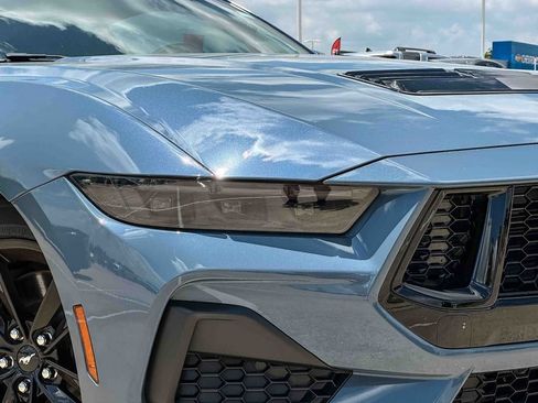 Used 2025 Ford Mustang GT RWD image 10