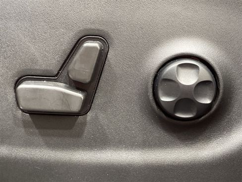 Used 2021 Jeep Cherokee Trailhawk w/ Sun, Sound & Nav Group image 12