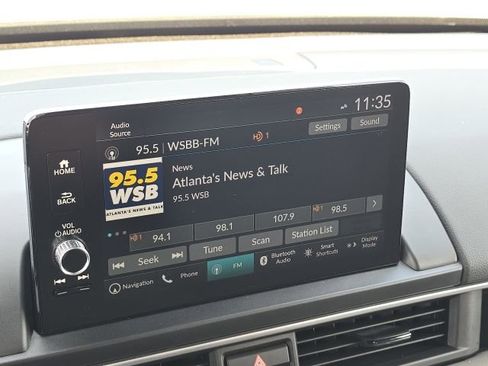 Used 2024 Honda Pilot Touring image 32