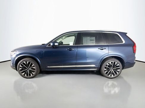 New 2026 Volvo XC90 T8 Plus w/ Protection Package Premier image 4