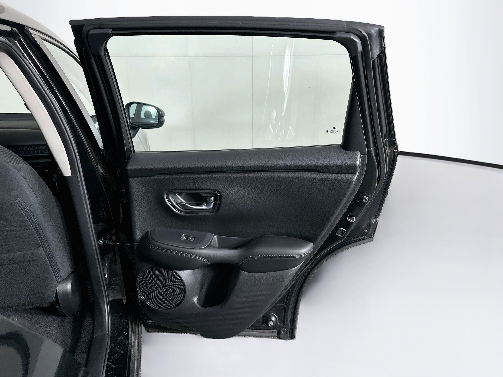 Used 2025 Honda HR-V LX image 27