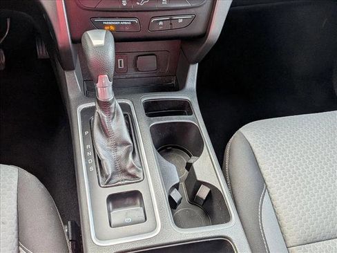 Used 2017 Ford Escape SE image 12