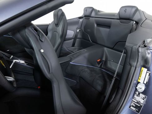 Used 2024 Ferrari Roma Spider image 45