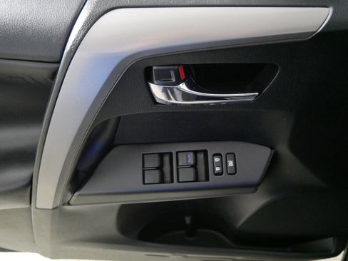 Used 2018 Toyota RAV4 XLE image 19