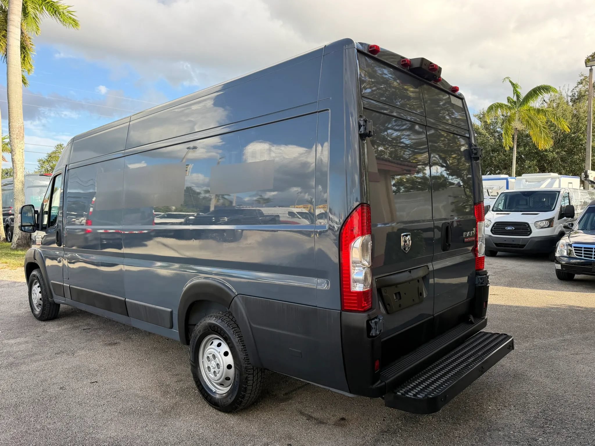 Used 2021 RAM ProMaster 3500 FWD image 3