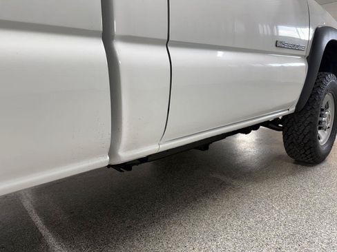 Used 2005 GMC Sierra 2500 W/T AWD/4WD image 29