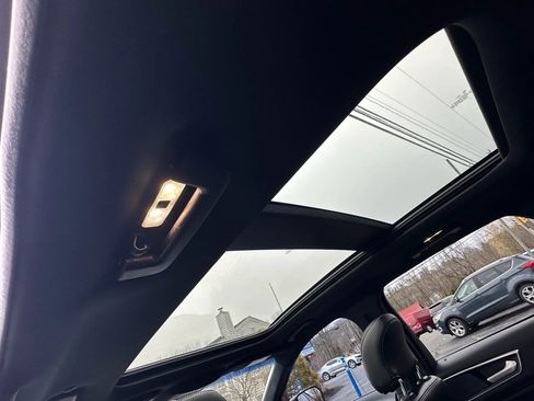 Used 2019 Ford Edge ST w/ Equipment Group 401A image 32