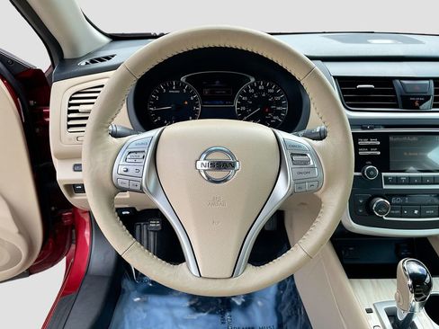 Used 2017 Nissan Altima 2.5 SL w/ Moonroof Package image 31