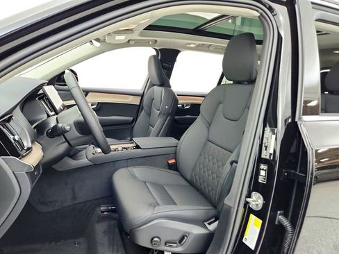 New 2026 Volvo XC90 B5 Plus w/ Protection Package image 17