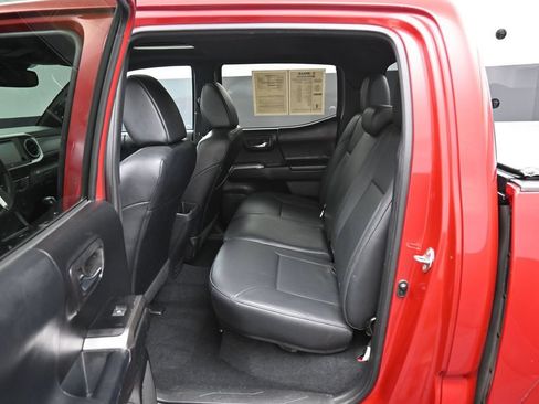Used 2019 Toyota Tacoma Limited AWD/4WD image 28
