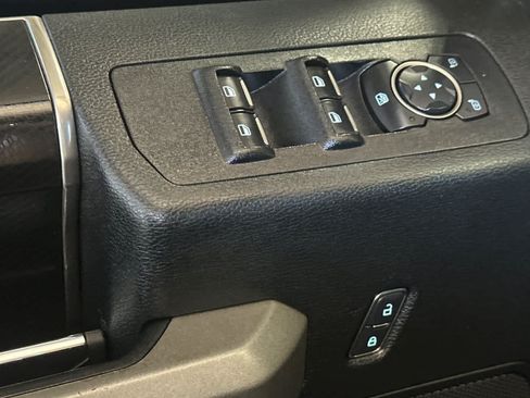 Used 2018 Ford F150 Raptor w/ Equipment Group 801A Mid AWD/4WD image 13