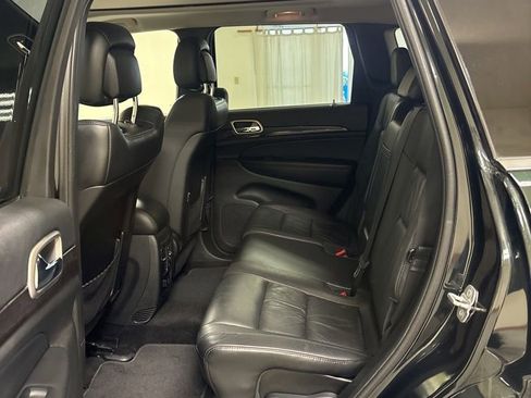 Used 2012 Jeep Grand Cherokee Laredo AWD/4WD image 21