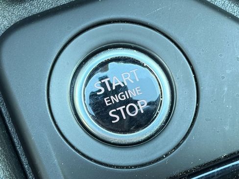 Used 2025 Nissan Sentra S image 18