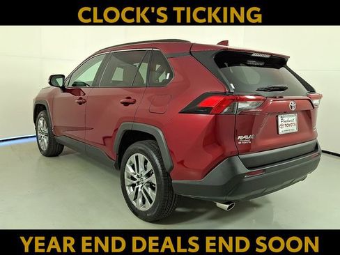 Certified 2022 Toyota RAV4 XLE Premium image 5