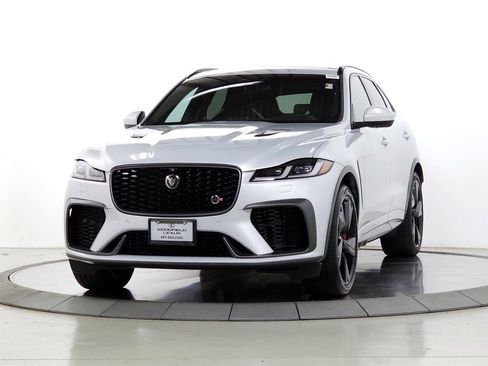 Used 2021 Jaguar F-PACE SVR image 4