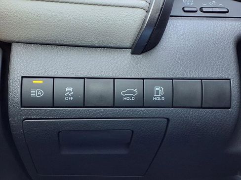 Used 2020 Toyota Camry LE image 15