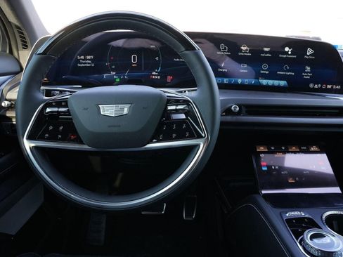 New 2026 Cadillac Vistiq Sport image 76