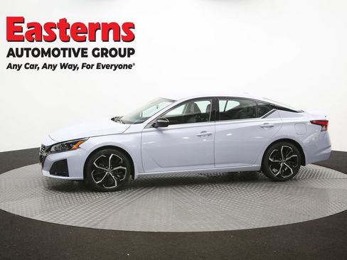 Used 2023 Nissan Altima 2.5 SR FWD image 61