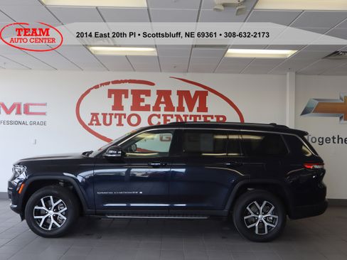Used 2023 Jeep Grand Cherokee L Limited w/ Luxury Tech Group II AWD/4WD image 1