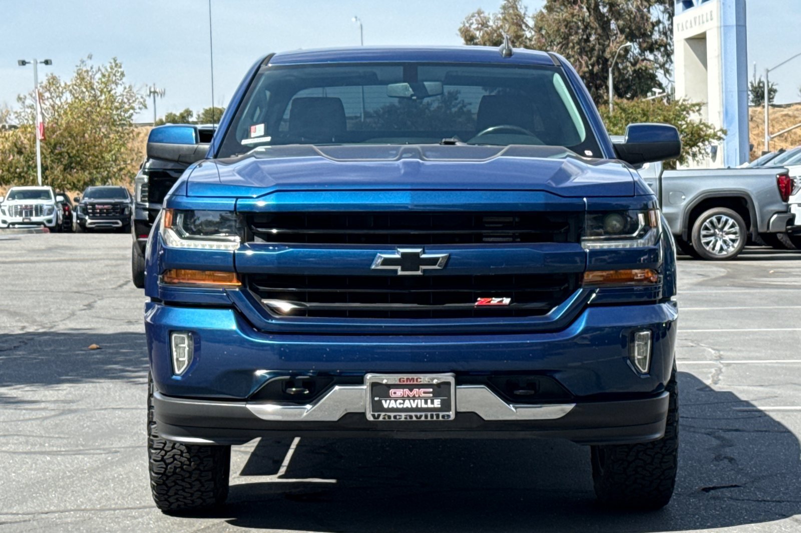 Used 2018 Chevrolet Silverado 1500 LT w/ All Star Edition AWD/4WD image 10