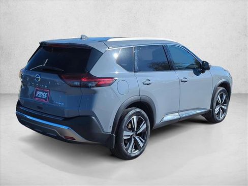 Used 2021 Nissan Rogue Platinum image 5