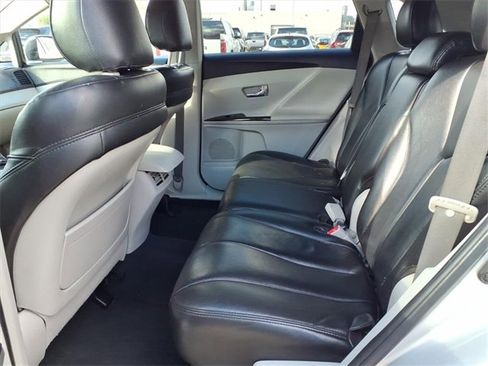 Used 2010 Toyota Venza image 9