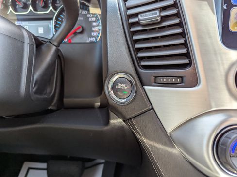 Used 2019 GMC Yukon XL SLT image 19