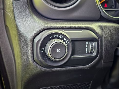 Used 2023 Jeep Wrangler Unlimited Sport AWD/4WD image 12