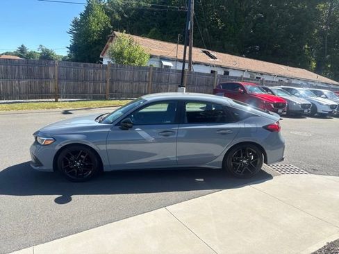 Used 2023 Honda Civic Sport image 4