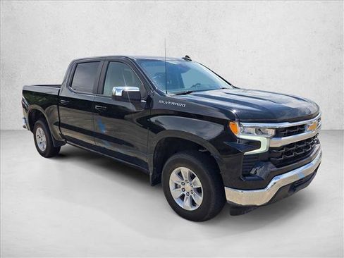 Used 2025 Chevrolet Silverado 1500 LT RWD image 3