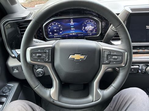 Used 2024 Chevrolet Silverado 1500 LT w/ Safety Package AWD/4WD image 18