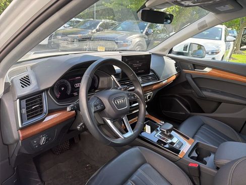 Used 2023 Audi Q5 2.0T Premium Plus w/ Premium Plus Package AWD/4WD image 5