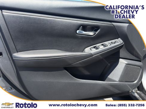 Used 2024 Nissan Sentra SV FWD image 17