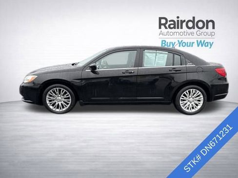 Used 2013 Chrysler 200 LX image 4