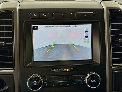 Used 2019 Ford Expedition XLT w/ Equipment Group 201A image 21