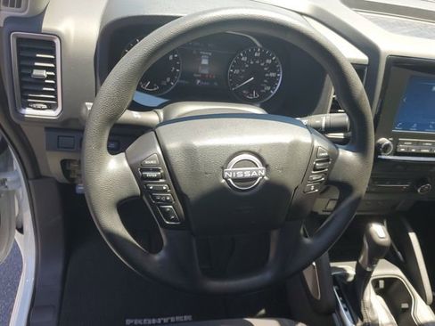 Certified 2024 Nissan Frontier SV w/ Technology Package RWD image 18