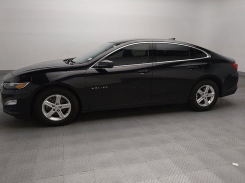 Used 2023 Chevrolet Malibu LS FWD image 2