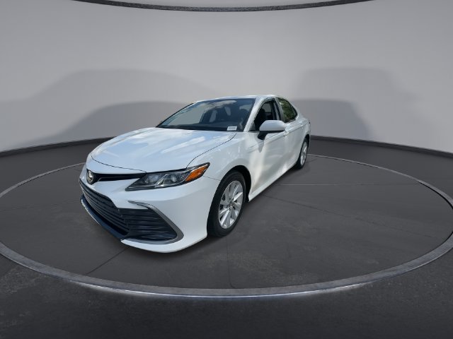 Used 2024 Toyota Camry LE FWD image 3