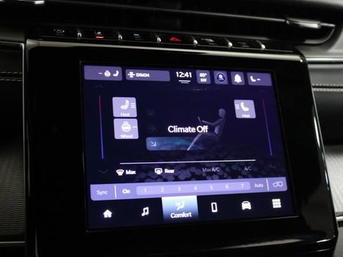 Used 2024 Jeep Grand Cherokee Altitude AWD/4WD image 18