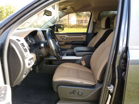 Used 2019 RAM 1500 Big Horn image 9