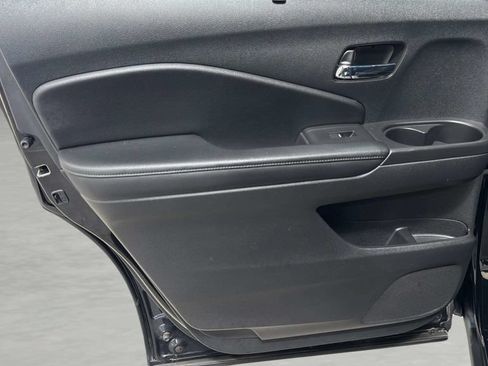 Used 2021 Honda Pilot Black Edition image 15