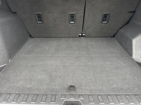 Used 2022 Chevrolet Equinox LT w/ LPO, Floor Liner Package FWD image 14