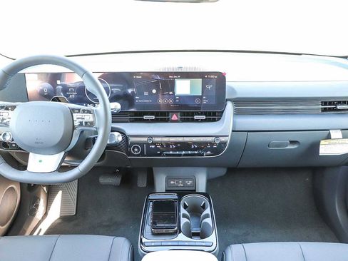 New 2026 Hyundai Ioniq 5 SEL image 15