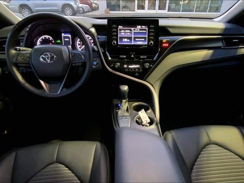 Used 2023 Toyota Camry SE w/ Convenience Package image 15