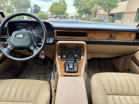 Used 1988 Jaguar XJ6 image 51