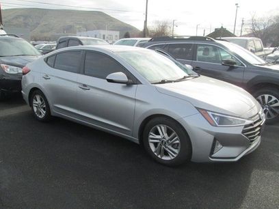 Used 2020 Hyundai Elantra SEL w/ Cargo Package (C1)