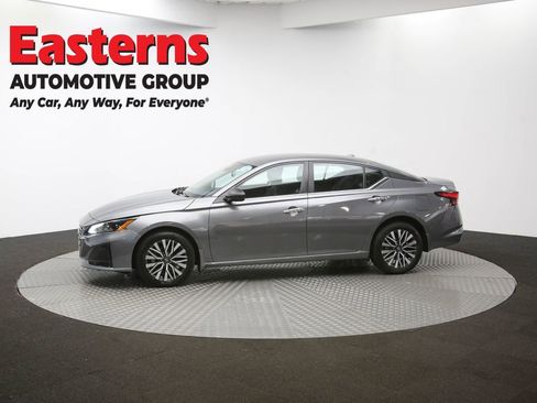 Used 2024 Nissan Altima 2.5 SV image 57