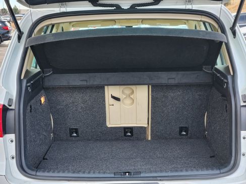 Used 2016 Volkswagen Tiguan S image 12