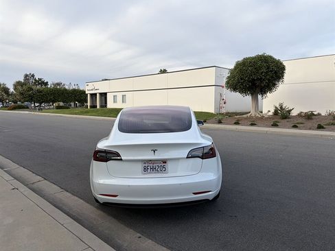 Used 2018 Tesla Model 3 Long Range image 5