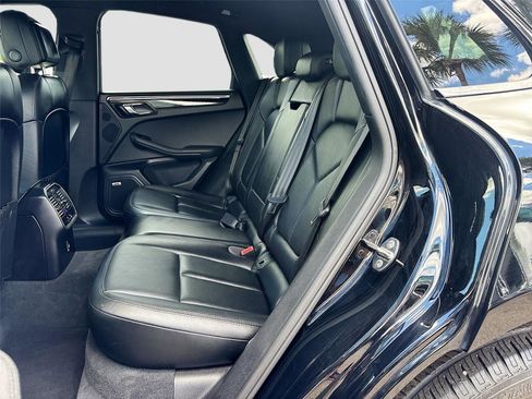 Used 2018 Porsche Macan S AWD/4WD image 24